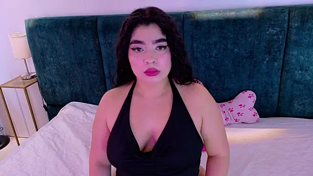 Snapshot of AgathaLynx chatting on 10.26.25 AgathaLynx online show from 10.26.25