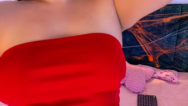 Snapshot of AgathaLynx chatting on 11.02.25 AgathaLynx online show from 11.02.25