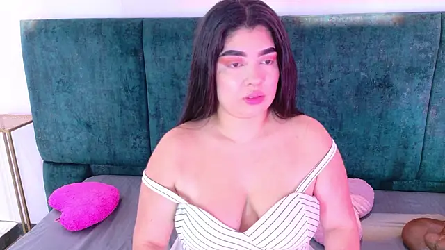 Snapshot of AgathaLynx chatting on 05.19.26 AgathaLynx online show from 05.19.26