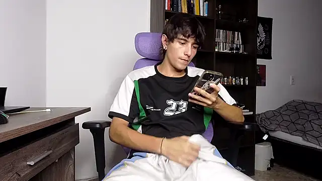 alex connorr online show from 11.02.25