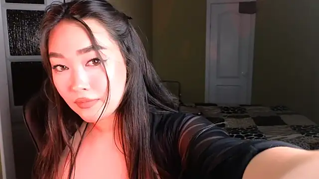 Snapshot of Erica_Wayne chatting on 01.11.25 Erica Wayne online show from 01.11.25