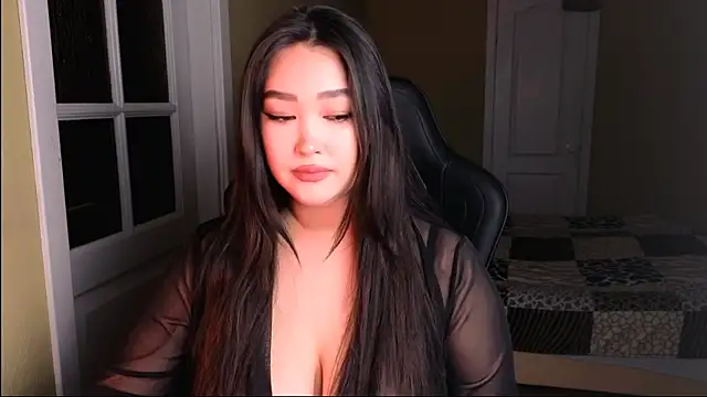 Snapshot of Erica_Wayne chatting on 03.12.25 Erica Wayne online show from 03.12.25