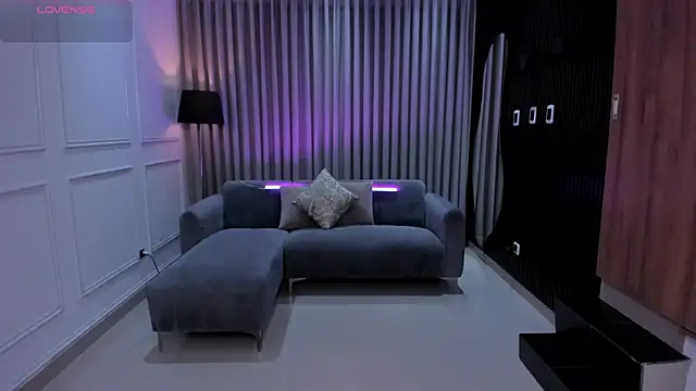 Anna parkker  online show from 03.12.25