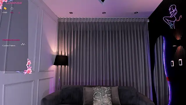 Anna parkker  online show from 03.22.25