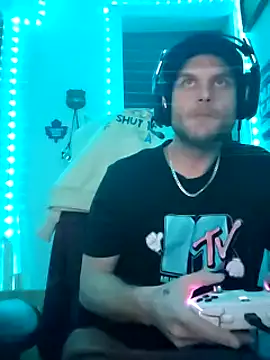 Snapshot of GeneralXMillyX chatting on 01.10.25 GeneralXMillyX online show from 01.10.25