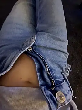 Snapshot of Mary_anes chatting on 10.31.25 Mary anes online show from 10.31.25