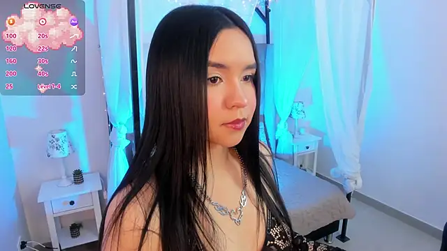 Snapshot of Hanna__Becker_ chatting on 09.28.25 Hanna  Becker  online show from 09.28.25