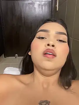 Snapshot of Daisy_20x_ chatting on 11.29.25 Daisy 20x online show from 11.29.25