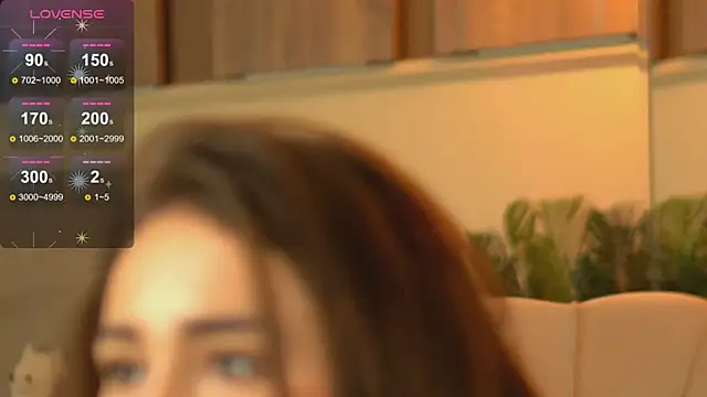 Snapshot of EmilyRaymont chatting on 03.03.25 EmilyRaymont online show from 03.03.25