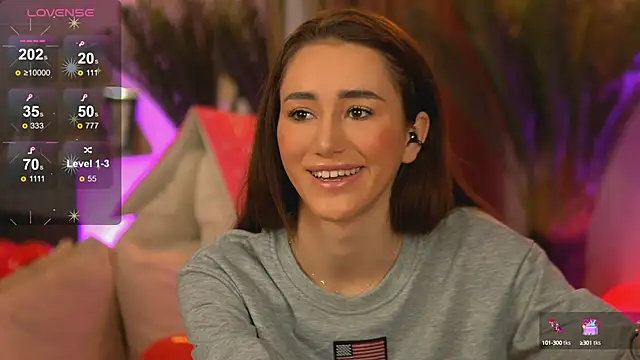 Snapshot of EmilyRaymont chatting on 03.23.25 EmilyRaymont online show from 03.23.25