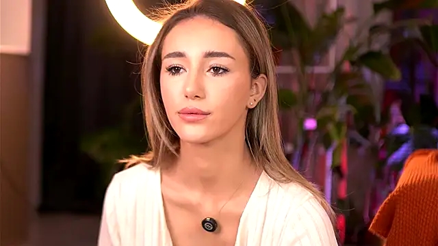 EmilyRaymont online show from 11.28.25