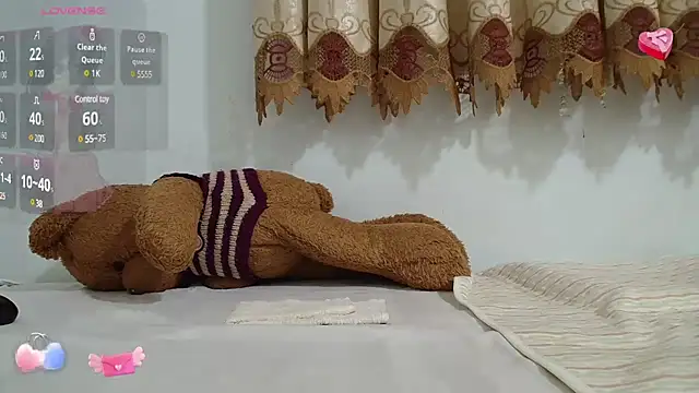 Mia-Tsuki- online show from 02.18.25