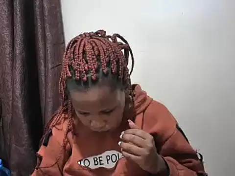 Snapshot of afrikaqueen chatting on 02.21.25 afrikaqueen online show from 02.21.25