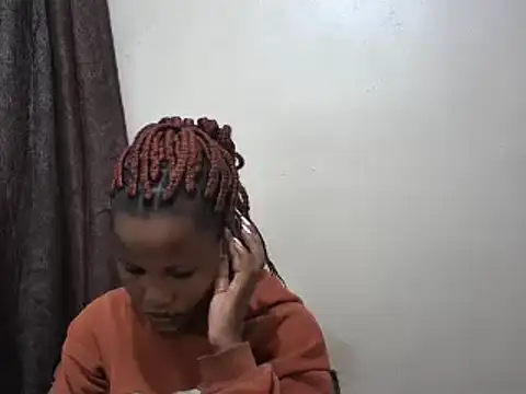 Snapshot of afrikaqueen chatting on 02.21.25 afrikaqueen online show from 02.21.25