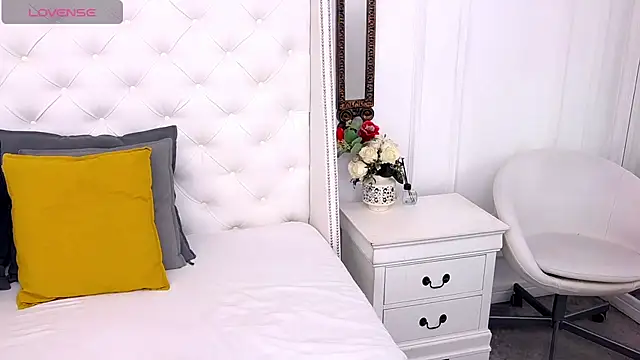 KiaraDevlynn online show from 05.21.26