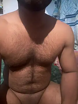 Snapshot of wildboy_simon chatting on 03.01.26 wildboy simon online show from 03.01.26