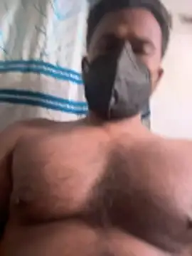 Snapshot of wildboy_simon chatting on 04.06.26 wildboy simon online show from 04.06.26