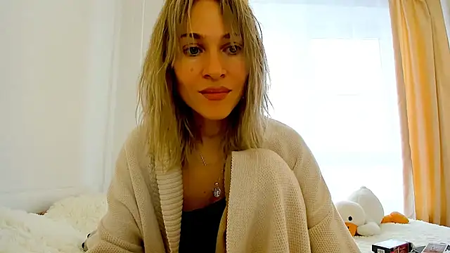 Mona Cruz online show from 02.19.25