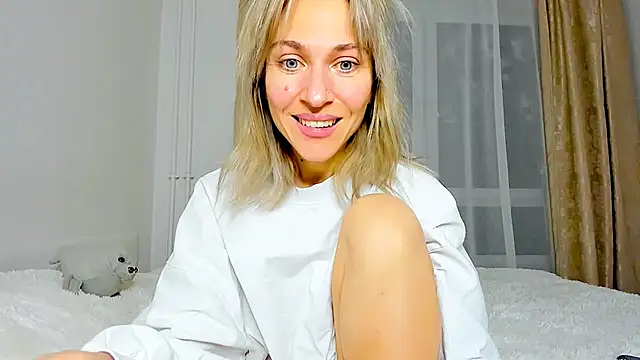 Mona Cruz online show from 02.22.25