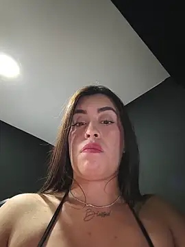 Snapshot of Freyja300 chatting on 05.19.26 Freyja300 online show from 05.19.26