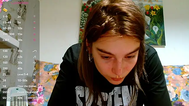 Sophie Bell online show from 01.08.25