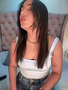 Snapshot of lia_sofiia chatting on 07.05.26 lia sofiia online show from 07.05.26