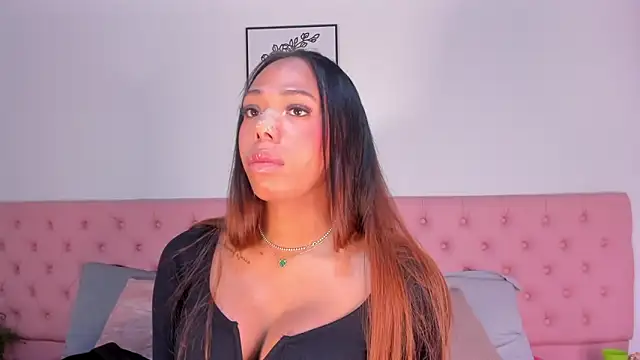 Nicole Paradise online show from 11.17.25