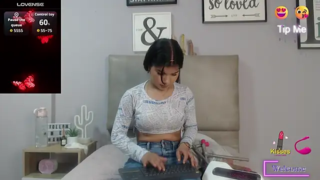 Snapshot of SophiaMeyerst chatting on 06.09.26 SophiaMeyerst online show from 06.09.26