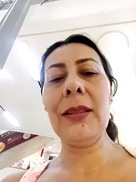 Mia-funny20 online show from 01.17.25