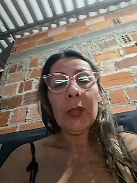 Snapshot of Mia-funny20 chatting on 04.23.26 Mia-funny20 online show from 04.23.26
