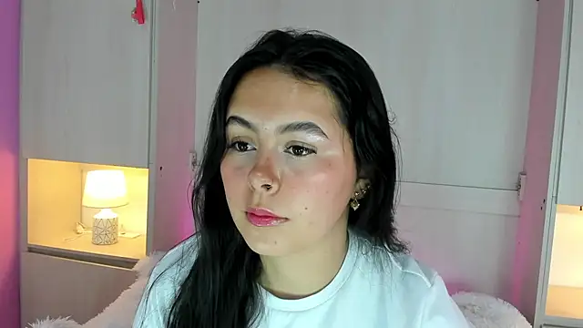 Snapshot of valerymeyerr chatting on 02.21.25 valerymeyerr online show from 02.21.25