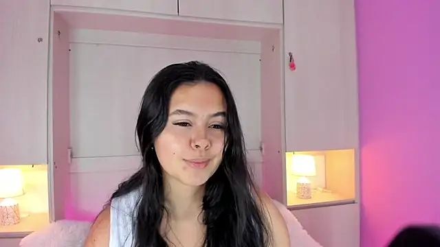Snapshot of valerymeyerr chatting on 03.08.25 valerymeyerr online show from 03.08.25