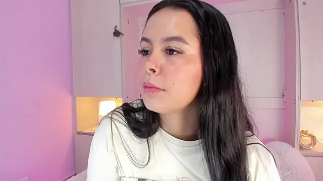 Snapshot of valerymeyerr chatting on 10.12.25 valerymeyerr online show from 10.12.25
