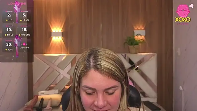 Snapshot of Paula_b_ chatting on 04.17.26 Paula b online show from 04.17.26