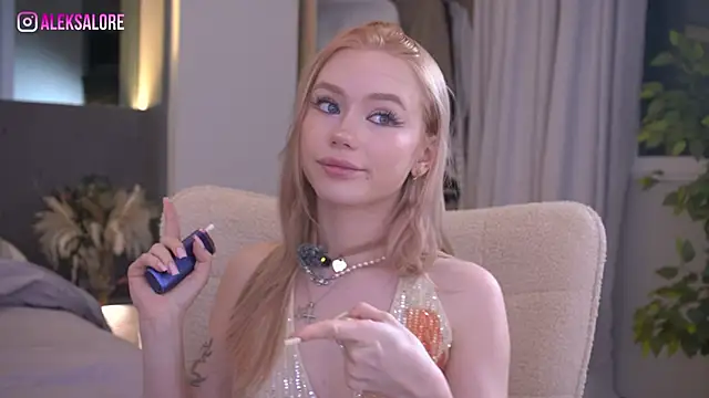 LexieLoree online show from 05.27.26