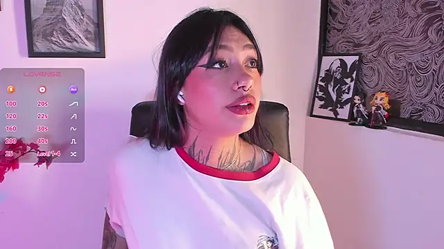 Snapshot of Akari1_Mischief chatting on 05.23.26 Akari1 Mischief online show from 05.23.26