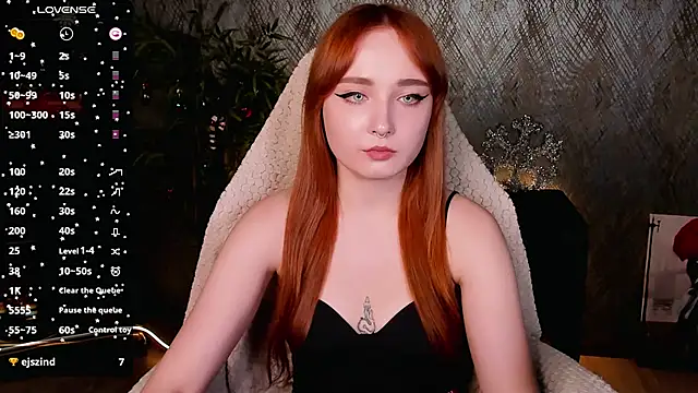 Snapshot of Emma_Chery chatting on 12.27.24 Emma Chery online show from 12.27.24