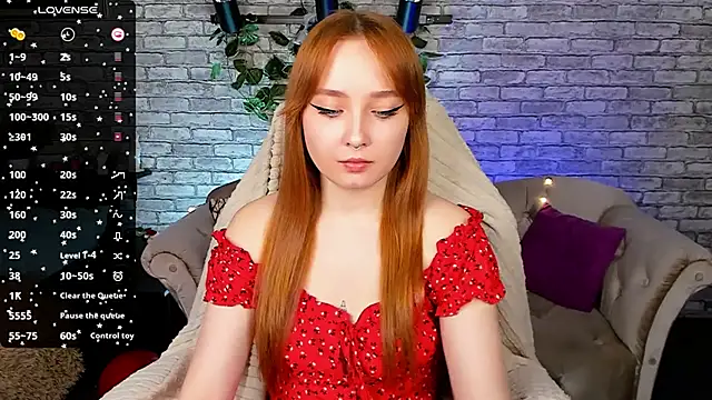Snapshot of Emma_Chery chatting on 01.18.25 Emma Chery online show from 01.18.25