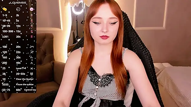 Snapshot of Emma_Chery chatting on 03.07.25 Emma Chery online show from 03.07.25