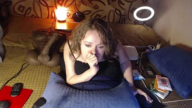 Snapshot of MiniNatalie chatting on 01.26.25 MiniNatalie online show from 01.26.25