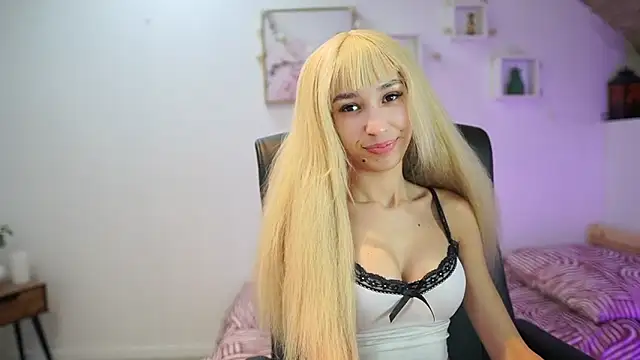 Amai  Liu online show from 11.10.25