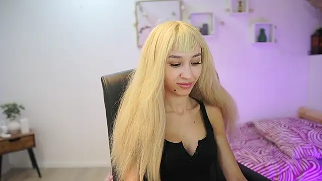 Amai  Liu online show from 11.24.25