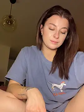 Mia-Minou online show from 02.01.26