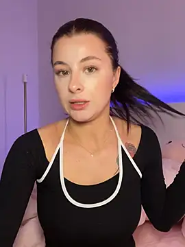 Mia-Minou online show from 02.07.26