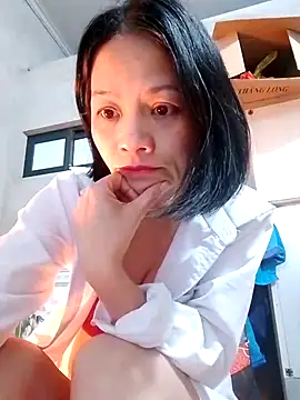 Snapshot of Aninyin22 chatting on 01.16.25 Aninyin22 online show from 01.16.25