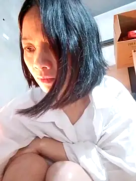 Snapshot of Aninyin22 chatting on 02.05.25 Aninyin22 online show from 02.05.25