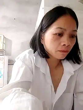 Snapshot of Aninyin22 chatting on 02.12.25 Aninyin22 online show from 02.12.25