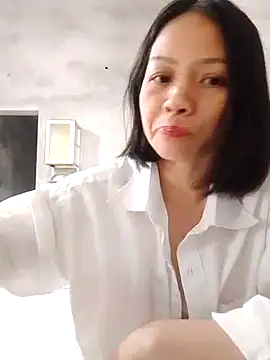 Snapshot of Aninyin22 chatting on 02.12.25 Aninyin22 online show from 02.12.25