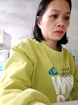 Snapshot of Aninyin22 chatting on 02.19.25 Aninyin22 online show from 02.19.25