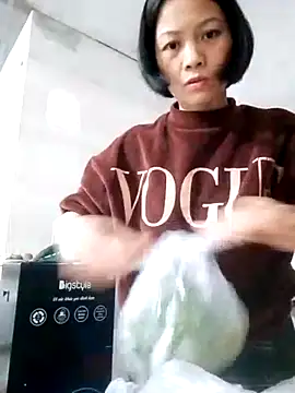 Snapshot of Aninyin22 chatting on 02.20.25 Aninyin22 online show from 02.20.25
